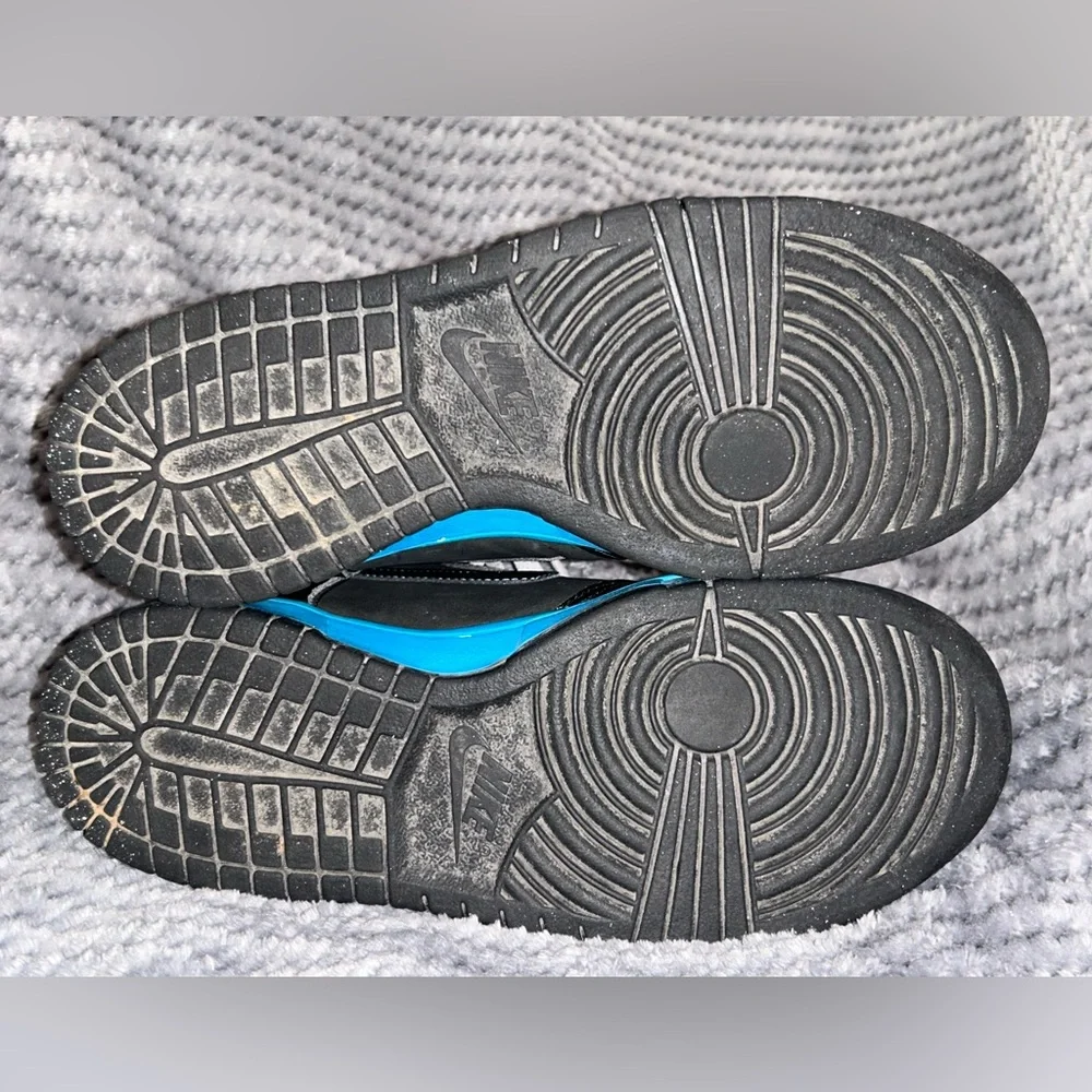 Nike Dunk Shoes Size Y5 Black/Blue‎ With Paint Splatter Design